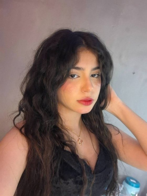 Giulia, 22 from Italy — random video chat user online now